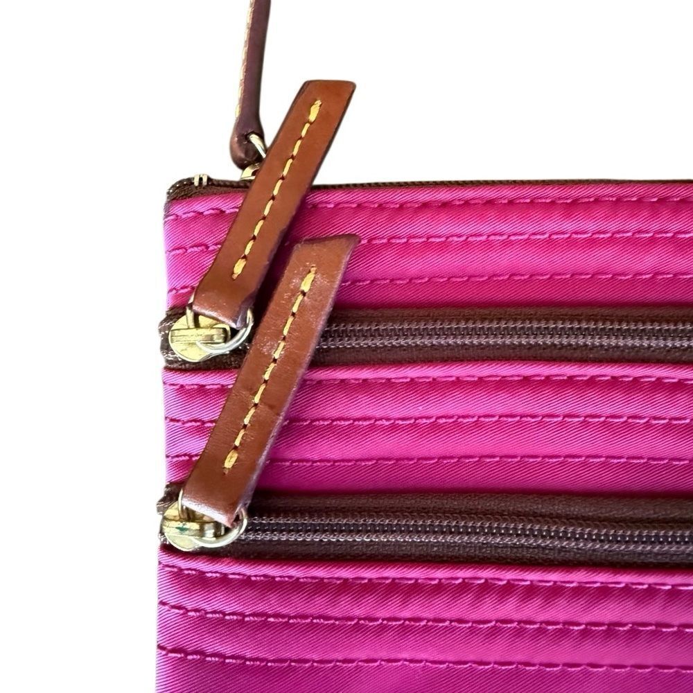 Dooney & Bourke Borke Pouch Triple Zip Bag Pink - Picture 3 of 5